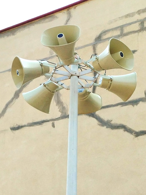 poste metal altavoz - farola metal 1u